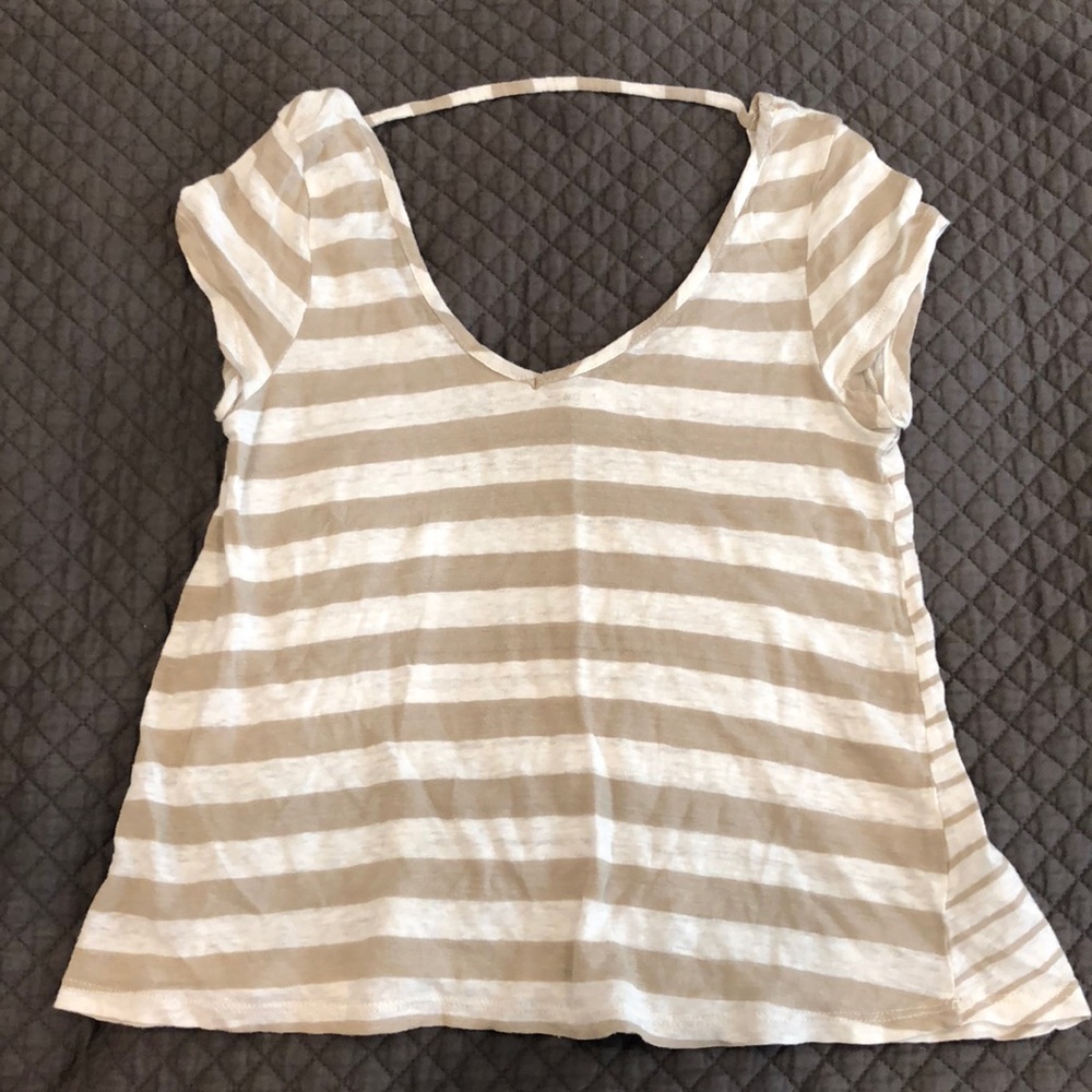 Beige and cream tee
